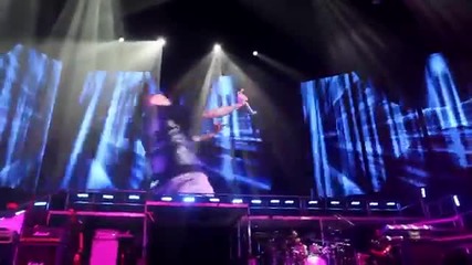 Джъстин и Крис Браун изпълняват заедно Look At Me Now