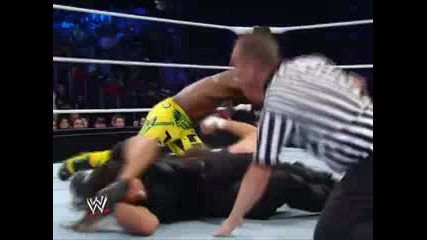Dolph Ziggler , Rvd & Kofi vs. Dean Ambrose ( The Shield ) - Wwe Разбиване 27.09.2013г.