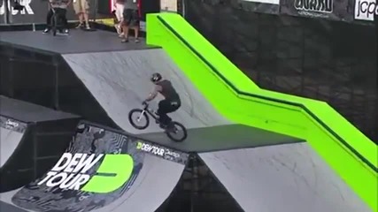 Невероятни скокове с Bmx