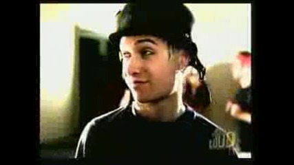 Simple Plan - Im Just A Kid (official Music Video)