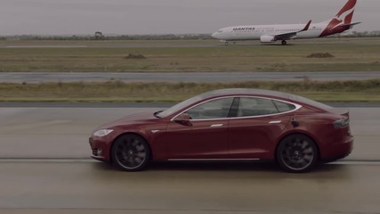 Tesla Model S срещу Boeing 737