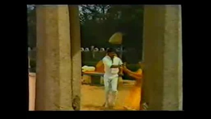 Madhuri Dixit (laila Mar Gayi Of Uttar Dak.avi