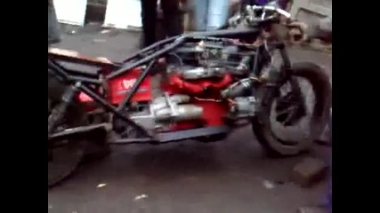 Motocikl s dvijkom ot vaz 2106 