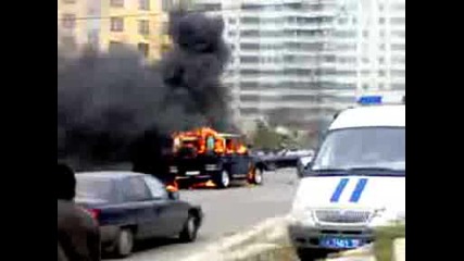 Burning Mercedes - Benz G500