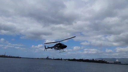 Хеликоптер се разбива в океана
