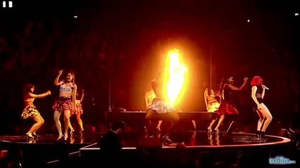 Rihanna Live The Brits Performance 2011 Full Hd