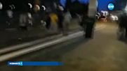 Сблъсъци и сълзотворен газ срещу мигранти в Гърция и Германия