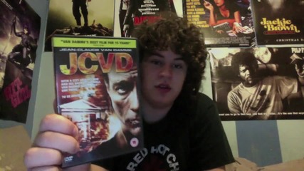 Анализ на яката комедийна драма J. C. V. D. (2008)