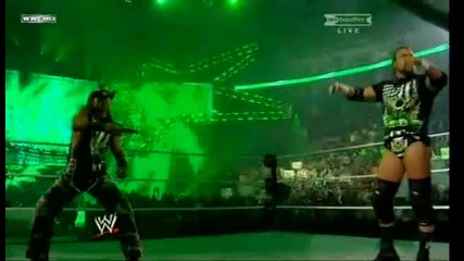 Dx излзизат с танк на Summerslam 2009 (hq) 