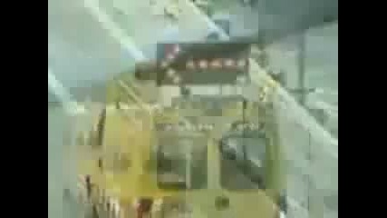Прегазват кученце но то оцелява ! 