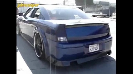 Много Красив Chrysler 300