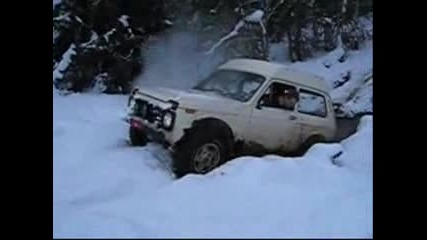 Lada niva snow off - road 