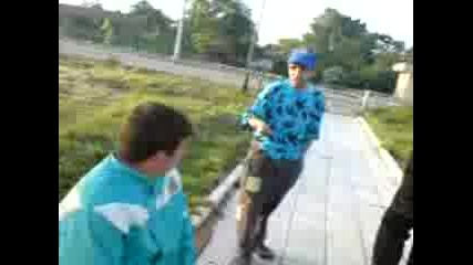 Mov00098.3gp