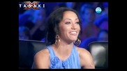 Момче със страхотен глас изправи публиката на крака - X - Factor България 13.09.11