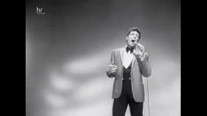 Tom Jones - Delilah - Превод