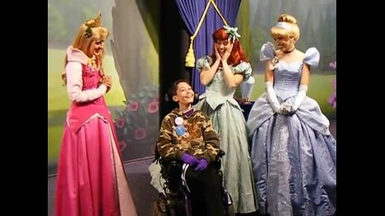 Meeting Princess Ariel, Aurora and Cinderella at Disney World
