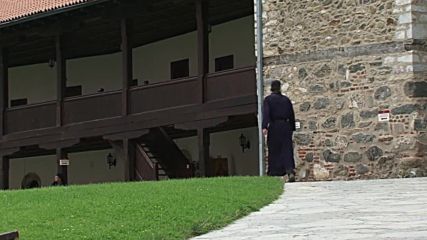 Serbia: Thousands protest decision giving disputed land to Serbian Orthodox monastery