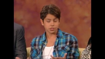 Selena and the cast of Wowp on The View