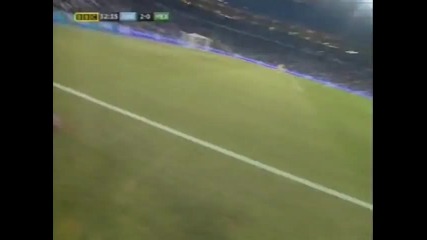Габриел Хайнце се удря в камерата, а после я бута - World Cup 2010 