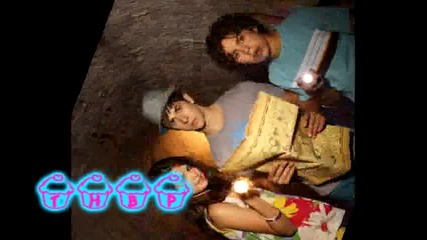 [^]wizards of Waverly Place