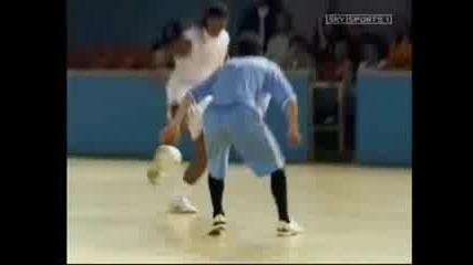 финт на Роналдиньо