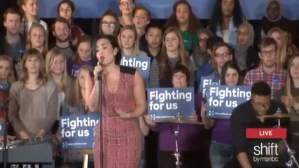 Деми пее песента си Yes на живо на мандата на Хилари Клинтън 2016