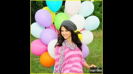 new photos of Selena Gomez 