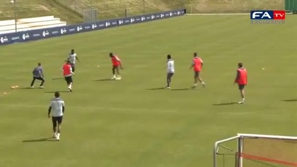 Англия U21 Зашеметяващ гол по време на тренировки Uefa U21 Европейско първенство