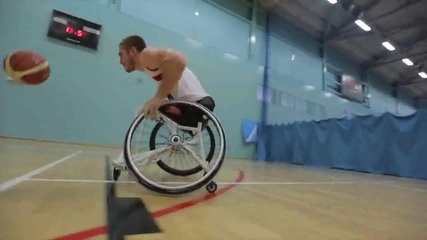 Как се играе баскетбол с инвалидна количка