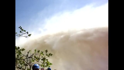 Водата Направо Се Изстрелва от тръбата!