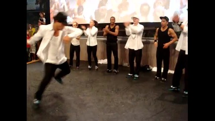 Flying Steps performance feat. Hot Girl - 2009