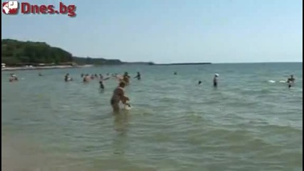 На плажа ми харесват жените ... и пясъка !