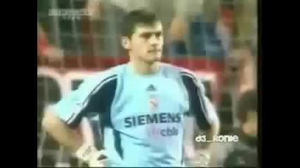 Guillermo Ochoa Vs Iker Casillas