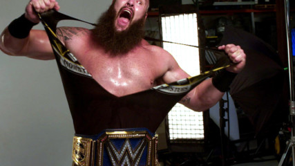 Braun Strowman enjoys his first Universal Championship photoshoot: WWE.com Exclusive, April 4, 2020