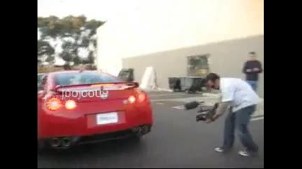 звук от 2009 Nissan Gt - R R35 