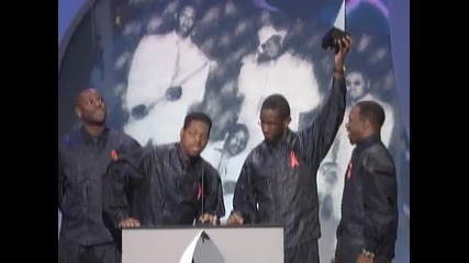 Ama 1998 Boyz Ii Men Win the Soul Group R&b Award 