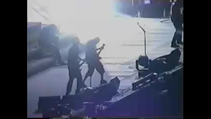 One - Metallica Korn System of a Down Team Up For Show 