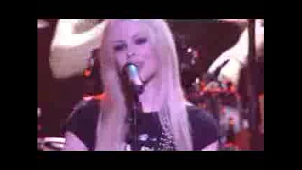 Avril Lavigne - Who Knows (live)