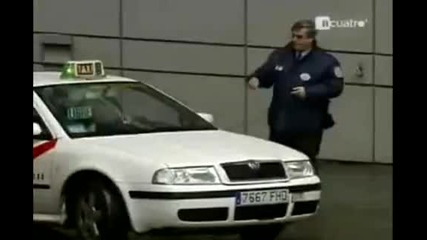 смях! Кака няма пари да си плати таксито