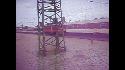 44 062 