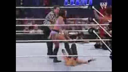 Mickie / Trish vs Candice/victoria