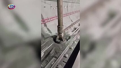 Сондажна машина погрешка проби тунел на метрото в Истанбул (ВИДЕО)
