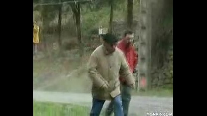 На косъм се отърва..;жж