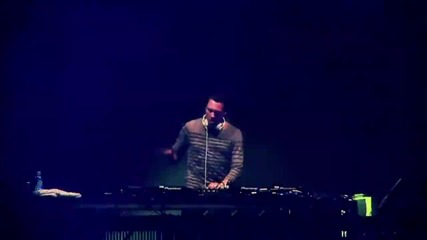 Tiеsto & Hardwell - Zero 76