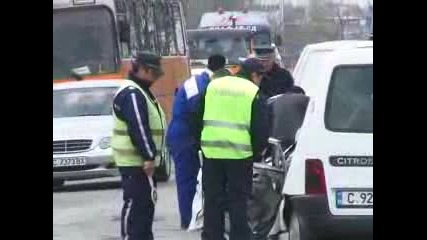 Сметопочистващ камион уби човек в столицата