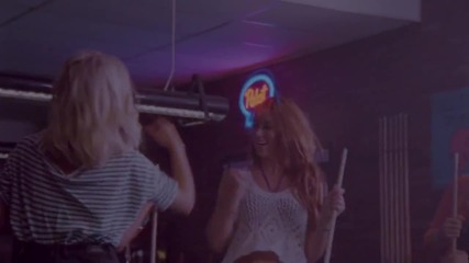 • Текст • The Saturdays - What About Us •