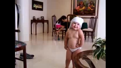 Бебе върви по стъпките на Шакира