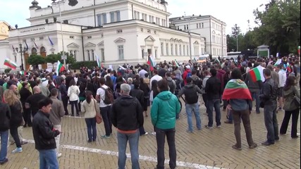 Сутрешен протест пред парламента 28.06.2013