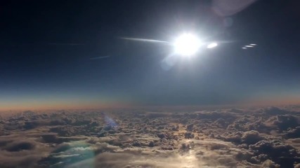 Вижте слънчевото затъмнение, заснето от самолет