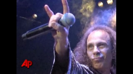 Ronnie James Dio си отиде от този свят! 